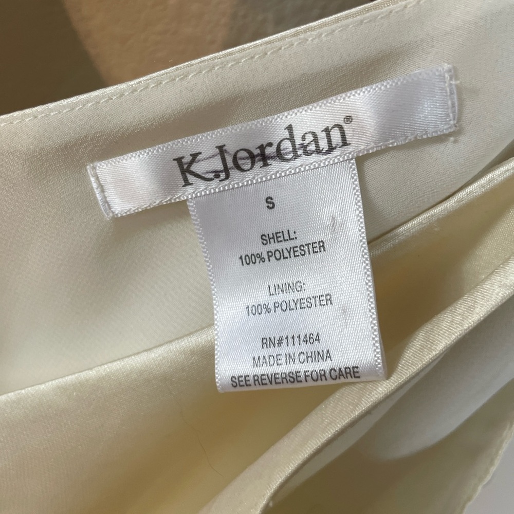 Elegant Cream Satin Cami Top - Picture 2 of 2